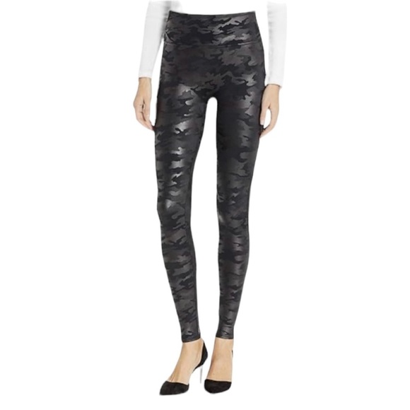 SPANX Pants - Spanx Faux Leather Camo Leggings Black Size Small 20185 Power Waistband
